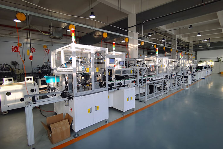 Hogyan ér el egy egyenáramú szálcsiszolt rotoros gyártósor nagy volumenű precíziós gyártást?